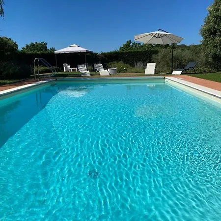 Hotel Podere Sassolegno - Luxury With Private Pool And Garden In Umbria Ficulle